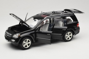 Mercedes GL X164 Period Brown Minichamps 1:18 B66962336 Diecast — photo 2 of 8