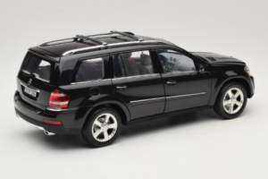 Mercedes GL X164 Period Brown Minichamps 1:18 B66962336 Diecast — photo 3 of 8