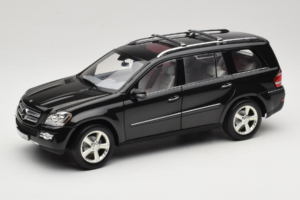 Mercedes GL X164 Period Brown Minichamps 1:18 B66962336 Diecast