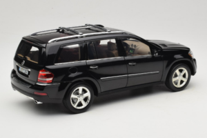 Mercedes GL X164 Tanzanite Blue Minichamps 1:18 B66962335 Diecast — photo 3 of 8