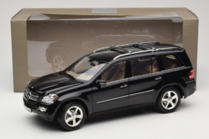 Mercedes GL X164 Tanzanite Blue Minichamps 1:18 B66962335 Diecast — photo 8 of 8