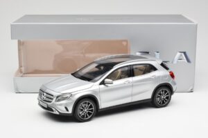 Mercedes GLA X156 Polar Silver Metallic Norev 1:18 B66960267 Diecast — photo 8 of 8