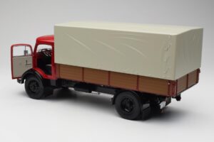 Mercedes L 911 Red Schuco 1:18 450016400 Diecast — photo 5 of 8