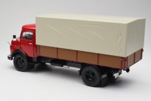 Mercedes L 911 Red Schuco 1:18 450016400 Diecast — photo 7 of 8