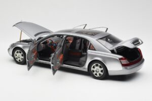 Maybach 62 LWB Himalaya Silver Dealer Edition AUTOart 1:18 B66962178 Diecast — photo 5 of 8