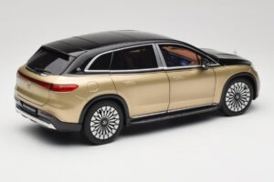 Mercedes Maybach EQS 680 V297 Beige NZG 1:18 B66960592 Diecast — photo 3 of 8