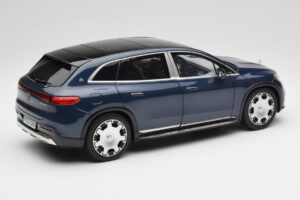 Mercedes Maybach EQS 680 V297 Dark Blue NZG 1:18 B66960593 Diecast — photo 3 of 8