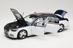 Mercedes Maybach S-Class Z223 Nautical Blue Diamond White Almost Real 1:18 820126 Diecast — photo 2 of 8