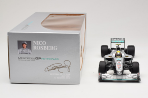 Mercedes MGP W01 #4 N. Rosberg Mercedes GP 2010 Minichamps 1:18 110100004 Diecast — photo 6 of 7