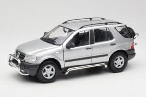 Mercedes ML320 W163 Silver Maisto 1:18 50319 Diecast