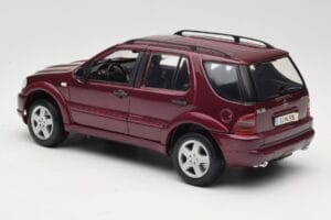 Mercedes ML55 AMG W163 Red Maisto 1:18 50348 Diecast — photo 7 of 8