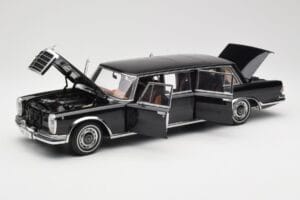 Mercedes 600 Pullman W100 Black AUTOart 1:18 76197 Diecast — photo 2 of 8