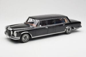 Mercedes 600 Pullman W100 Black AUTOart 1:18 76197 Diecast