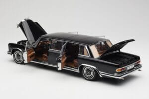 Mercedes 600 Pullman W100 Black AUTOart 1:18 76197 Diecast — photo 5 of 8