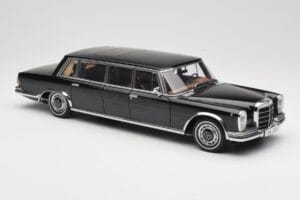 Mercedes 600 Pullman W100 Black AUTOart 1:18 76197 Diecast — photo 6 of 8