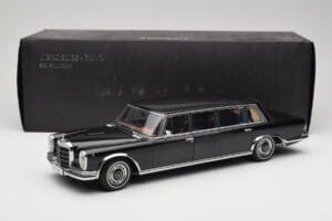 Mercedes 600 Pullman W100 Black AUTOart 1:18 76197 Diecast — photo 8 of 8