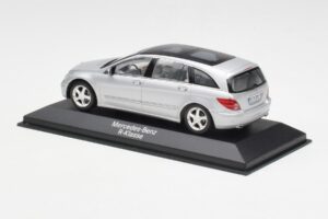 Mercedes R-Class W251 Iridium Silver Minichamps 1:43 B66962214 Diecast — photo 3 of 4