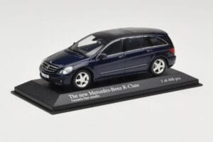 Mercedes R-Class W251 Tanzanite Blue Minichamps 1:43 B66962215 Diecast — photo 2 of 4