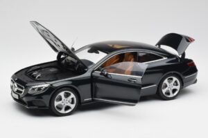 Mercedes S-Class Coupe C217 Smaragd Green Metallic Norev 1:18 B66961244 Diecast — photo 2 of 8