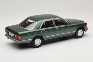 Mercedes S-Class W126 Metallic Green MCG 1:18 MCG18549 Diecast — photo 2 of 6