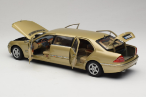 Mercedes S-Class W220 Pullman Gold Metallic Sun Star 1:18 4113 Diecast — photo 5 of 8