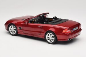 Mercedes SL 500 R230 Red Metallic Limited Edition Norev 1:18 183841 Diecast — photo 7 of 8