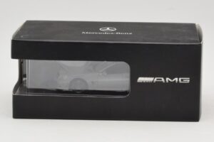 Mercedes SL 63 AMG R230 Silver Metallic Minichamps 1:43 B66960018 Diecast — photo 4 of 4