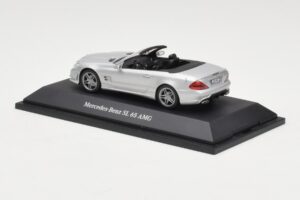 Mercedes SL 65 AMG R230 Silver Minichamps 1:43 B66960601 Diecast — photo 3 of 4
