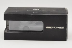 Mercedes SL 65 AMG R230 Silver Minichamps 1:43 B66960601 Diecast — photo 4 of 4