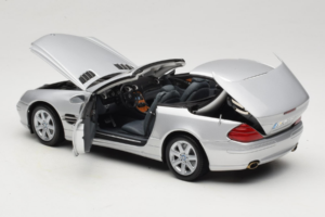 Mercedes SL R129 Silver Minichamps 1:18 B66962133 Diecast — photo 6 of 10