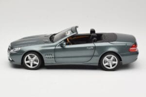 Mercedes SL R230 Amiant Green Minichamps 1:18 B66962389 Diecast — photo 4 of 8