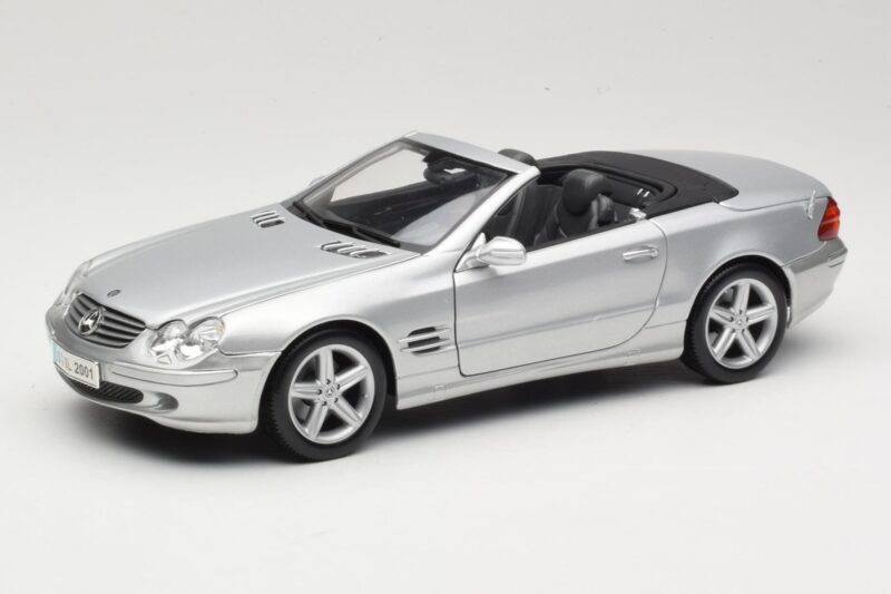 Mercedes SL R230 Silver Maisto 1:18 B66962125 Diecast