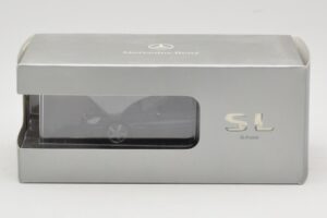 Mercedes SL R230 Tenorit Grey Metallic Minichamps 1:43 B66962392 Diecast — photo 4 of 4