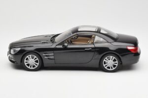 Mercedes SL R231 Magnetite Black Metallic Norev 1:18 B66960107 Diecast — photo 5 of 9