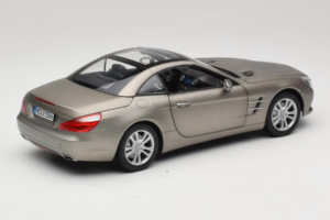 Mercedes SL500 R231 Dark Grey Matt Norev 1:18 183590 Diecast — photo 4 of 9