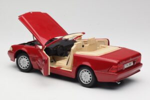 Mercedes SL500 R129 Red Revell 1:18 08927 Diecast — photo 5 of 8
