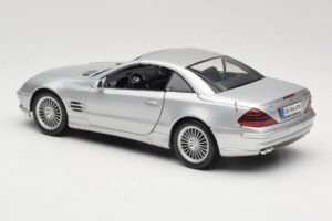 Mercedes SL55 AMG R230 Silver Maisto 1:18 36894 Diecast — photo 7 of 8