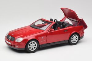 Mercedes SLK 230 R170 Red Maisto 1:18 56023 Diecast — photo 2 of 9