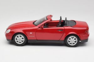 Mercedes SLK 230 R170 Red Maisto 1:18 56023 Diecast — photo 5 of 9