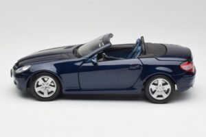 Mercedes SLK R171 Blue Maisto 1:18 B66962190 Diecast — photo 4 of 8