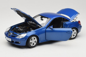 Mercedes SLK R171 Blue Metallic Minichamps 1:18 100033131 Diecast — photo 3 of 11