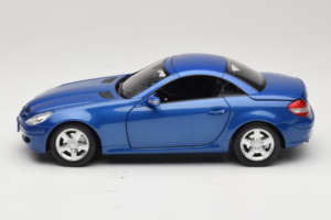 Mercedes SLK R171 Blue Metallic Minichamps 1:18 100033131 Diecast — photo 5 of 11