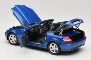 Mercedes SLK R171 Blue Metallic Minichamps 1:18 100033131 Diecast — photo 7 of 11