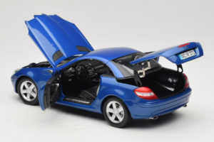 Mercedes SLK R171 Blue Metallic Minichamps 1:18 100033131 Diecast — photo 8 of 11