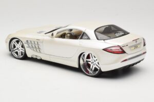 Mercedes SLR McLaren C199 White Maisto 1:18 31068 Diecast — photo 7 of 8
