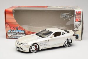 Mercedes SLR McLaren C199 White Maisto 1:18 31068 Diecast — photo 8 of 8