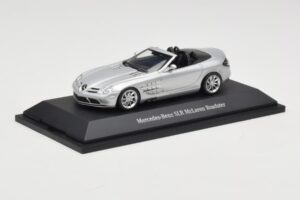 Mercedes SLR McLaren Roadster Crystal Laurit Silver Minichamps 1:43 B66961005 Diecast — photo 2 of 4
