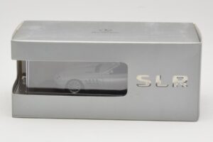 Mercedes SLR McLaren Roadster Crystal Laurit Silver Minichamps 1:43 B66961005 Diecast — photo 4 of 4