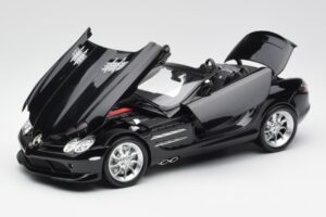 Mercedes SLR McLaren Roadster R199 Crystal Galaxit Black Minichamps 1:18 B66961004 Diecast — photo 2 of 8