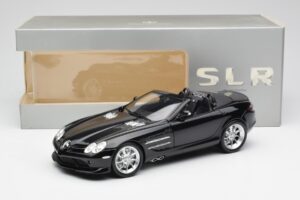 Mercedes SLR McLaren Roadster R199 Crystal Galaxit Black Minichamps 1:18 B66961004 Diecast — photo 8 of 8